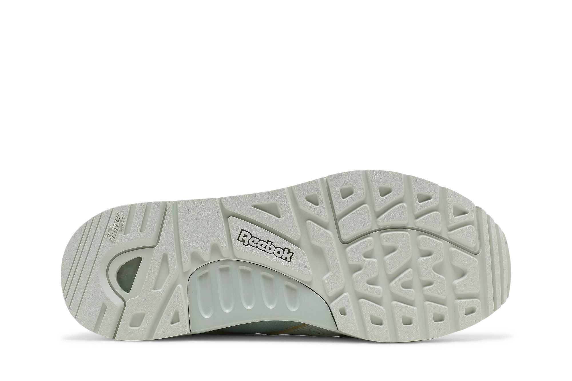 Victoria beckham bolton low trainers discount