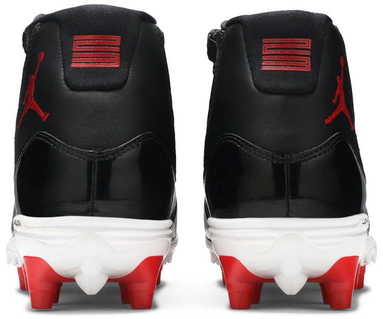 Air Jordan 11 Retro Cleat Bred