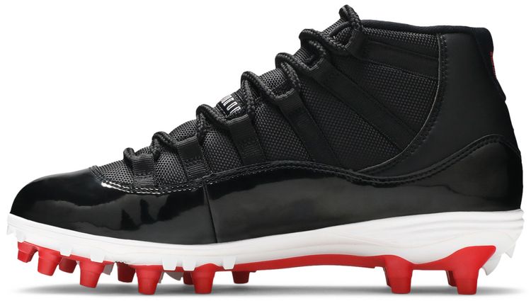 Air Jordan 11 Retro Cleat Bred