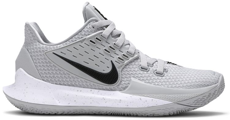 kyrie world b flat