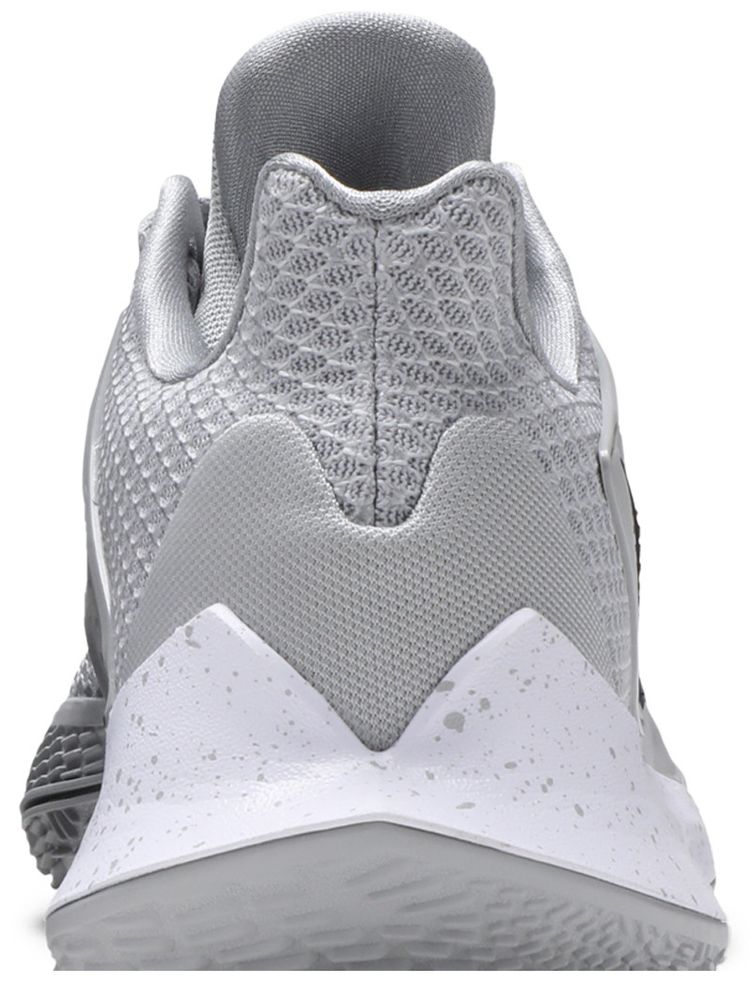 Nike Kyrie Low 2 TB Flat Silver