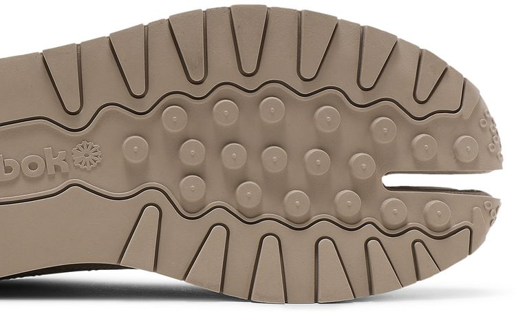 Maison Margiela x Reebok Classic Leather Tabi Natural