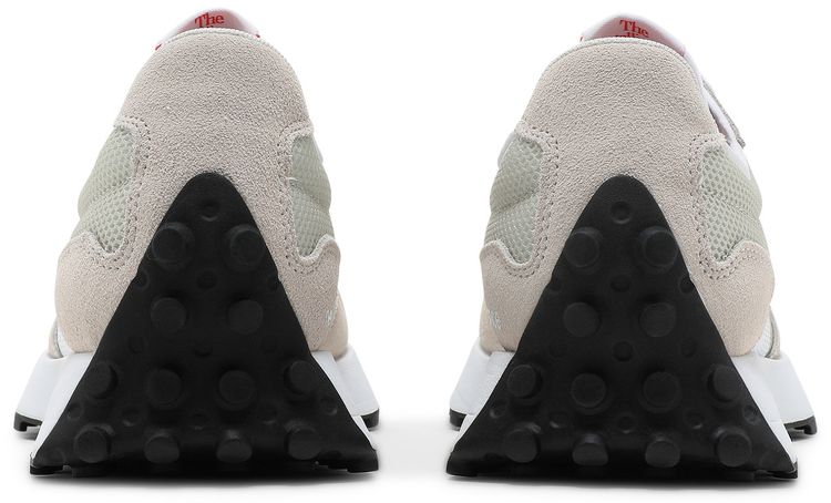 New Balance 327 Moonbeam