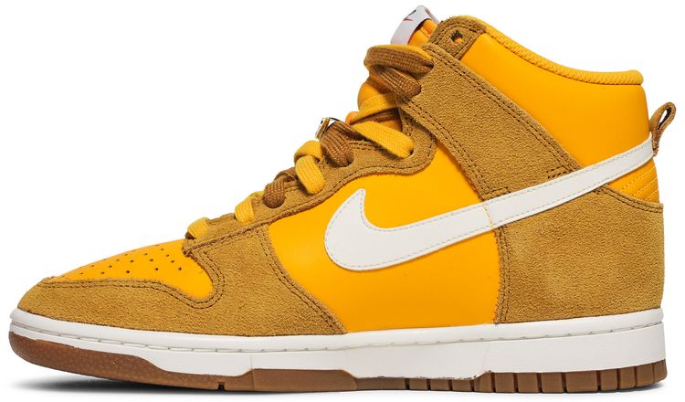 Nike Wmns Dunk High SE First Use Pack   University Gold