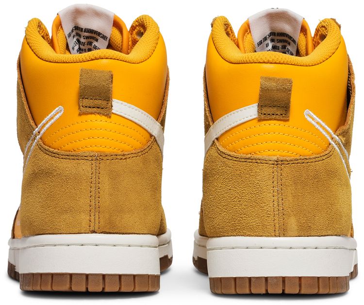 Nike Wmns Dunk High SE First Use Pack   University Gold