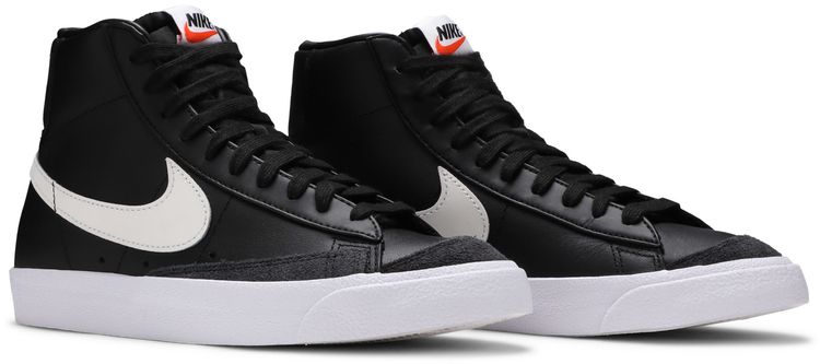 Nike Wmns Blazer Mid 77 Black White