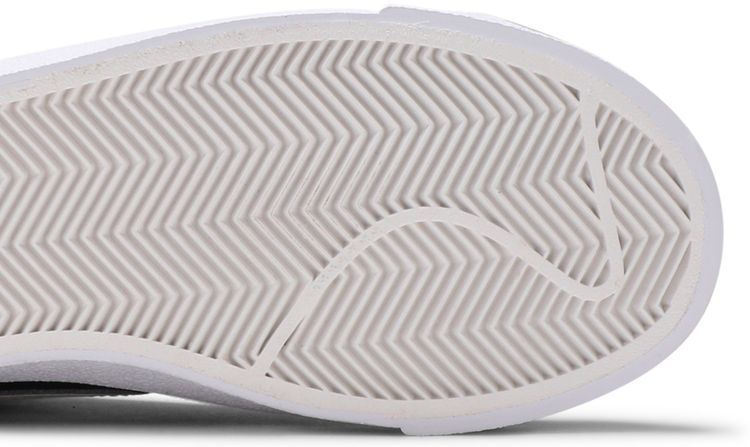 Nike Wmns Blazer Mid 77 Black White