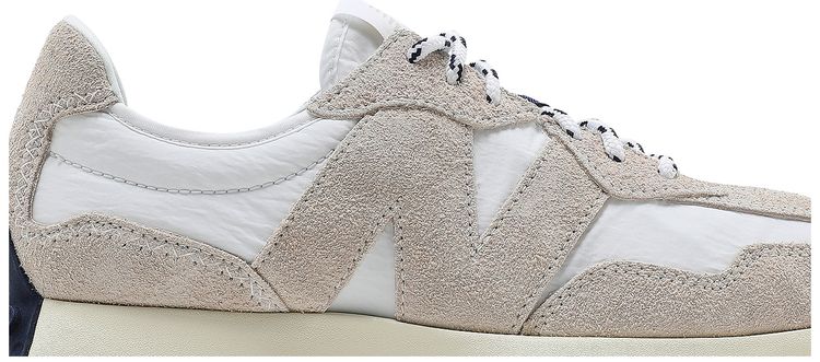 New Balance 327 Moonbeam