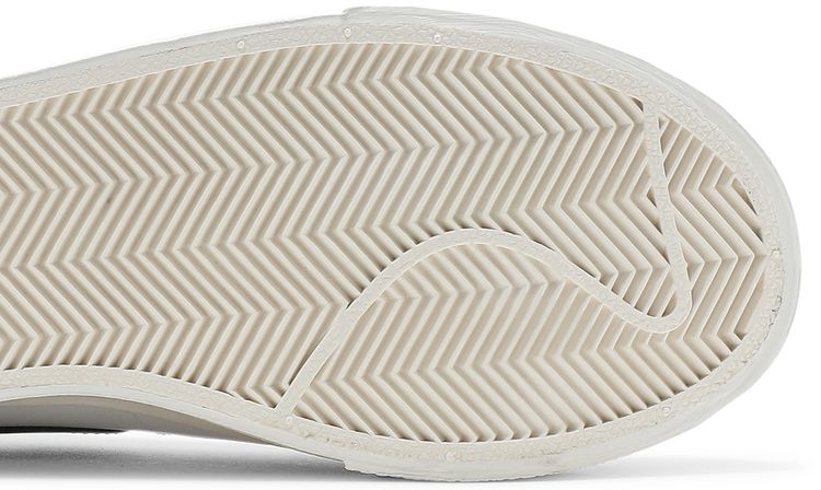 Nike Wmns Blazer Low Platform White Black