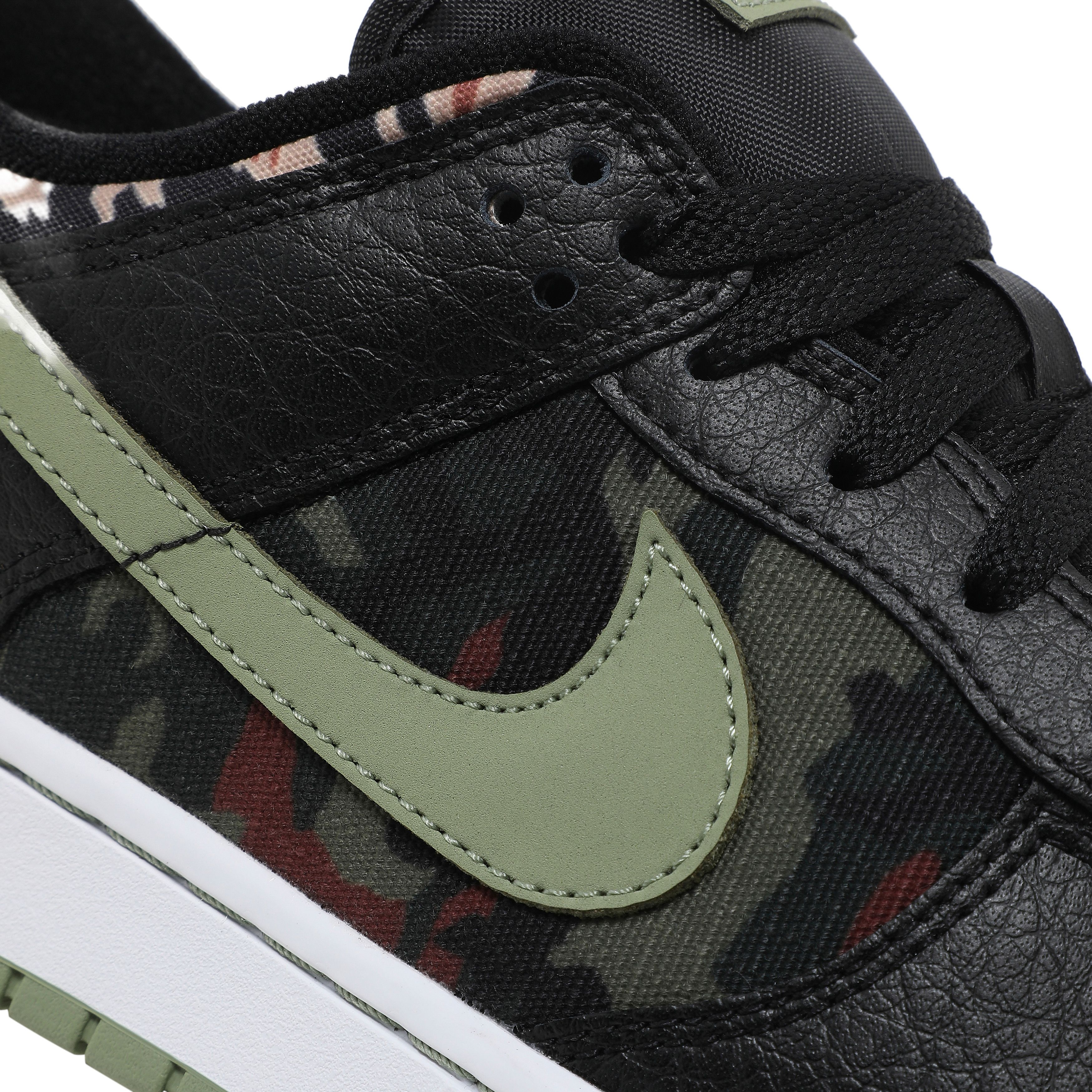 Size 11.0 Dunk Low SE 'Black Multi-Camo'