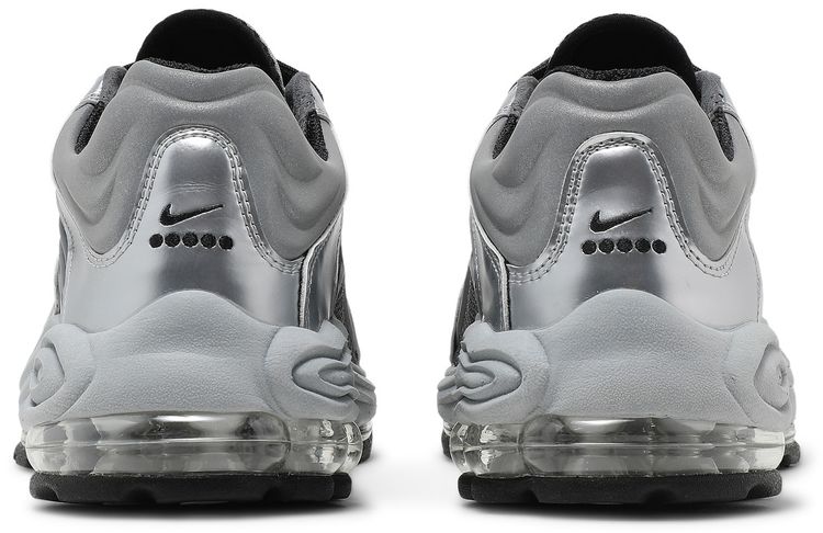Air Tuned Max Smoke Grey