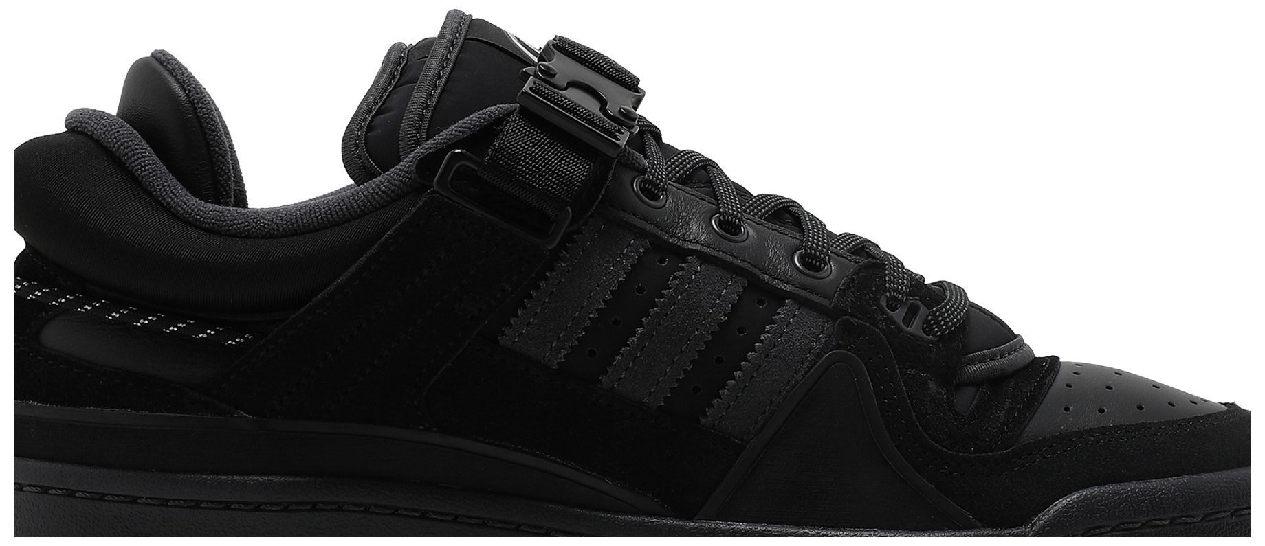 triple black forum buckle low de bad bunny