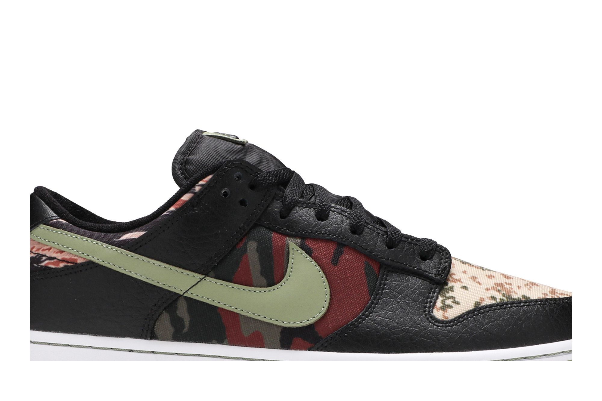 Size 11.0 Dunk Low SE 'Black Multi-Camo'