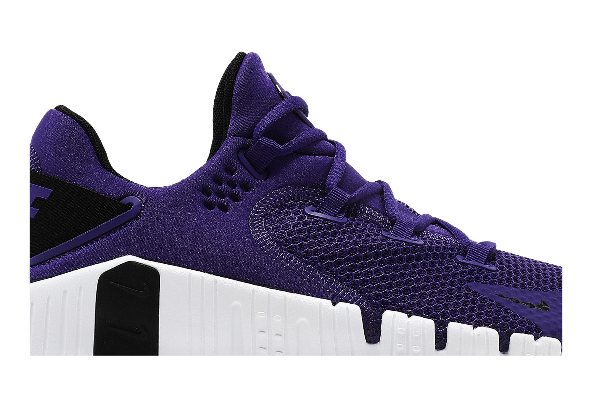 Size 9.5 Free Metcon 4 Court Purple