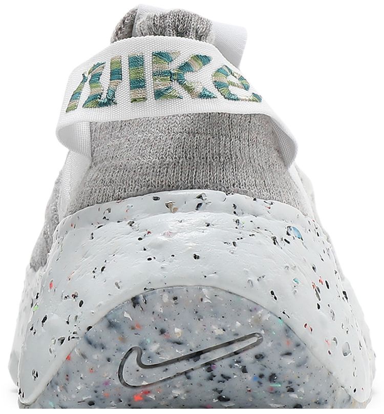 Nike Wmns Space Hippie 04 Photon Dust Mean Green