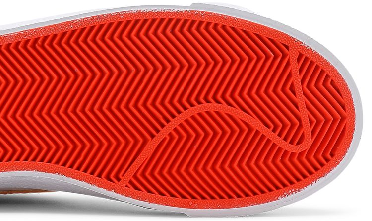 Nike Wmns Blazer Mid 77 SE First Use