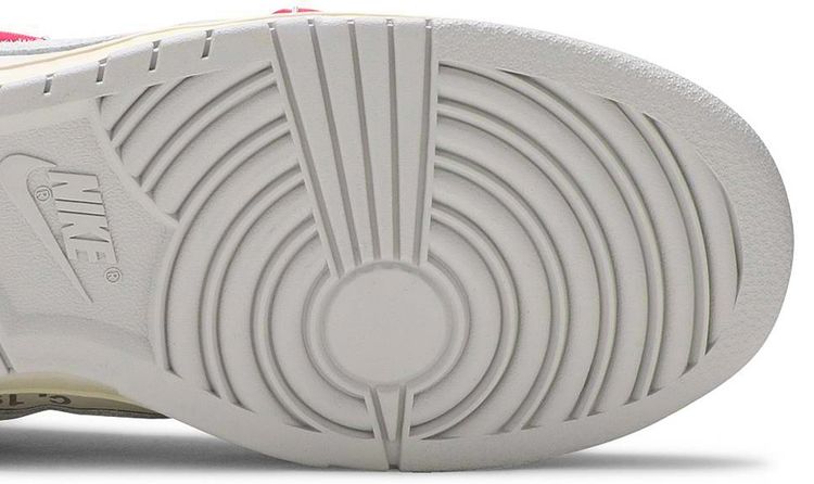 Off White x Nike Dunk Low Lot 17 of 50