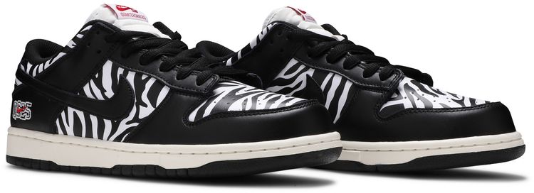 Quartersnacks x Nike Dunk Low SB Little Debbies Zebra Cakes
