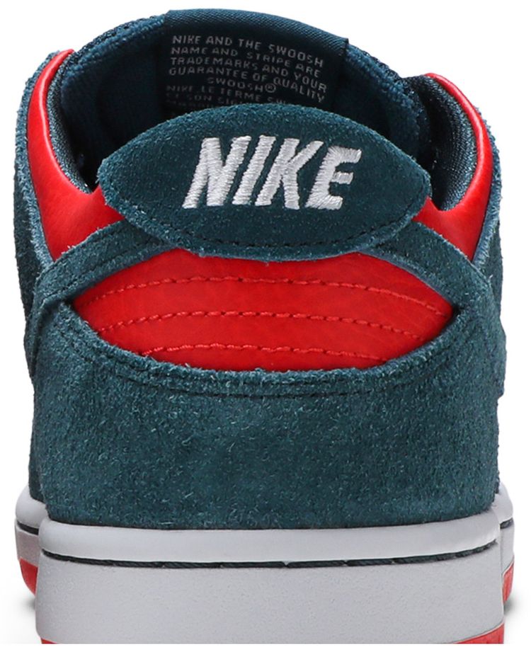 Nike Zoom Dunk Low Pro SB Reverse Shark