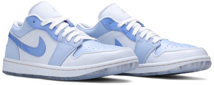 Air Jordan 1 Low SE Mighty Swooshers