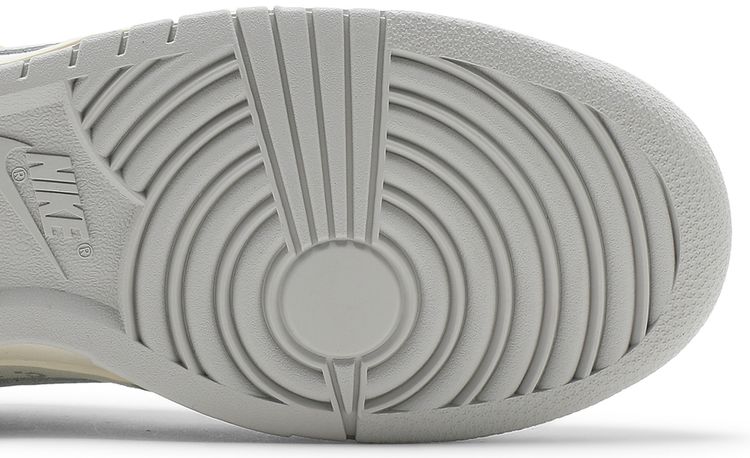 Off White x Nike Dunk Low Lot 08 of 50