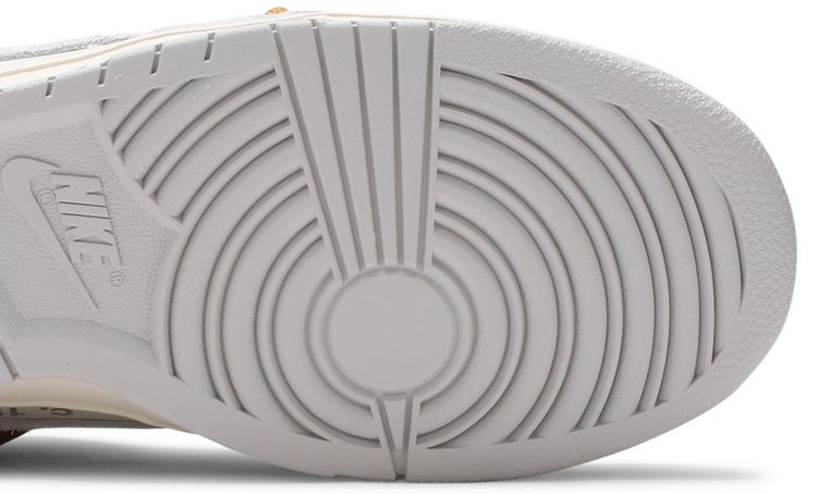 Off White x Nike Dunk Low Lot 37 of 50