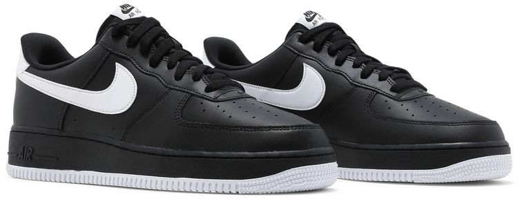 Nike Air Force 1 07 Black White Outsole