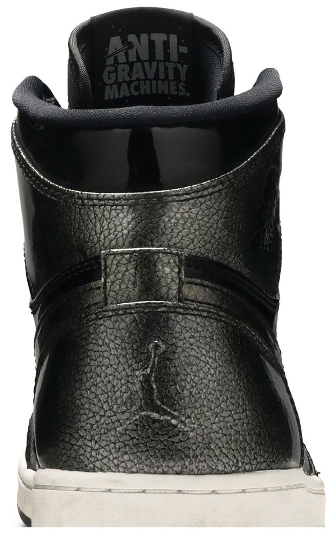 Air Jordan 1 Retro High Black Patent