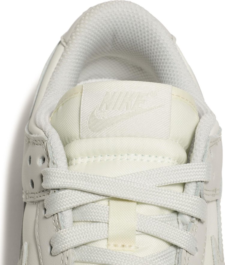 Wmns Dunk Low Light Bone