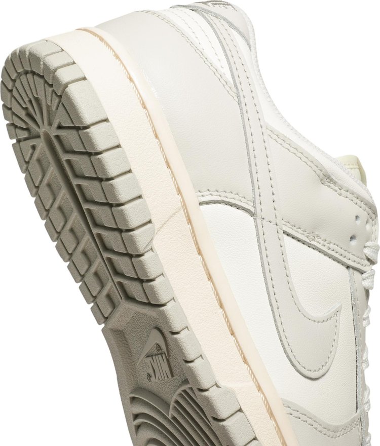 Wmns Dunk Low Light Bone