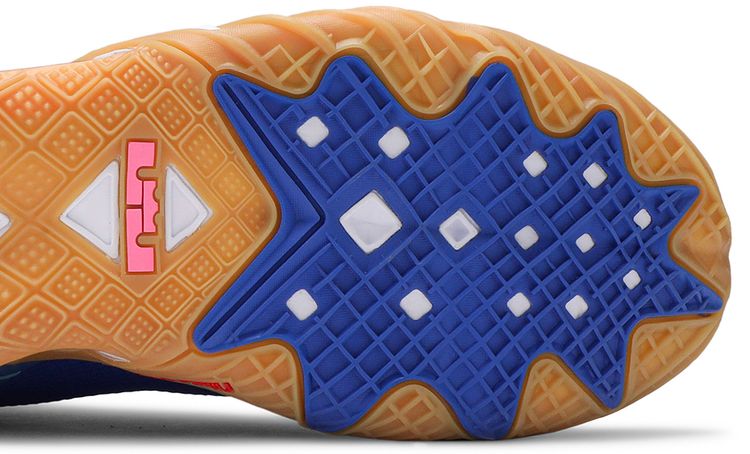 Xbox x Space Jam x LeBron 18 Low Wile E x Nike Roadrunner Special Box