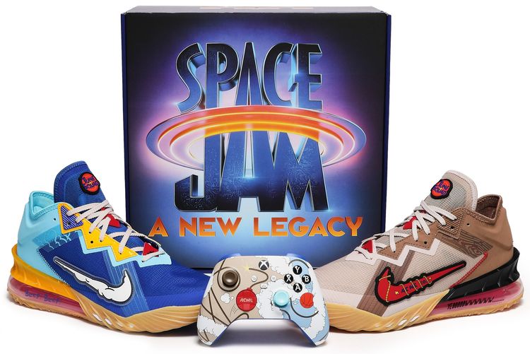 Xbox x Space Jam x LeBron 18 Low Wile E x Nike Roadrunner Special Box