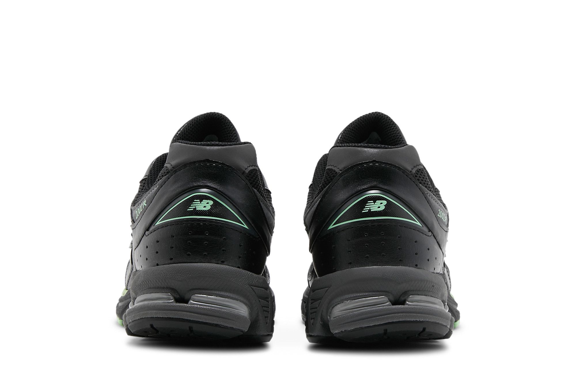 New balance ☆ M2002RLD Black×Green New Balance 2002R 'Black Powder Green' M2002RLD