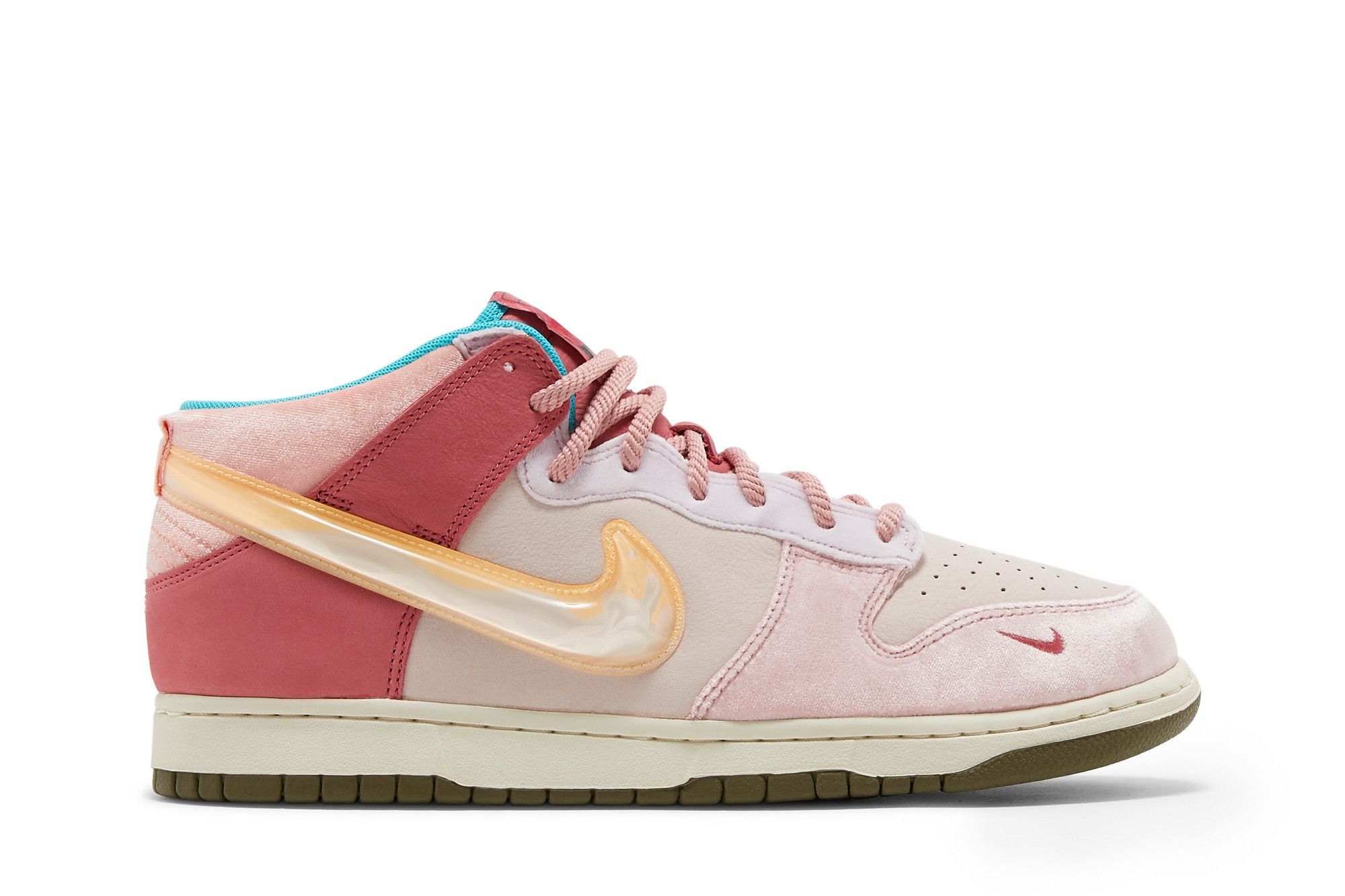 Social Status x Dunk Mid Strawberry Milk