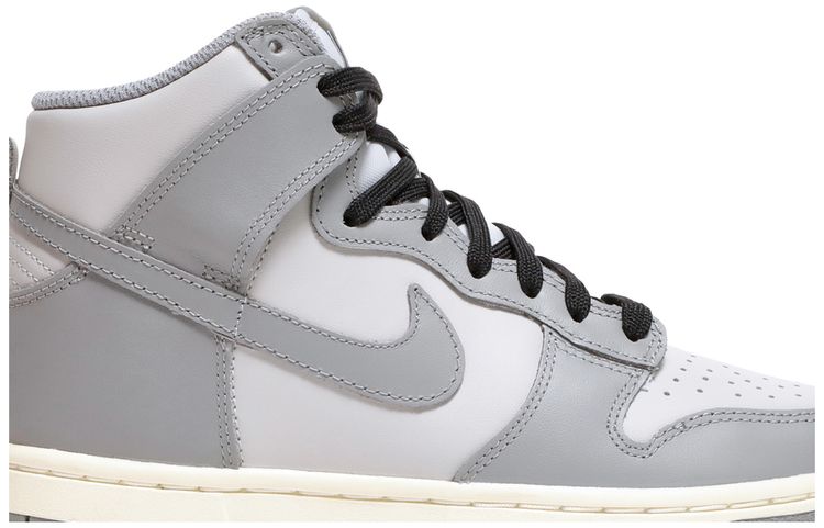 Nike Wmns Dunk High Aged Grey