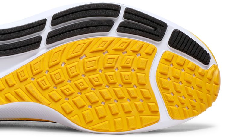Air Zoom Pegasus 38 Black University Gold