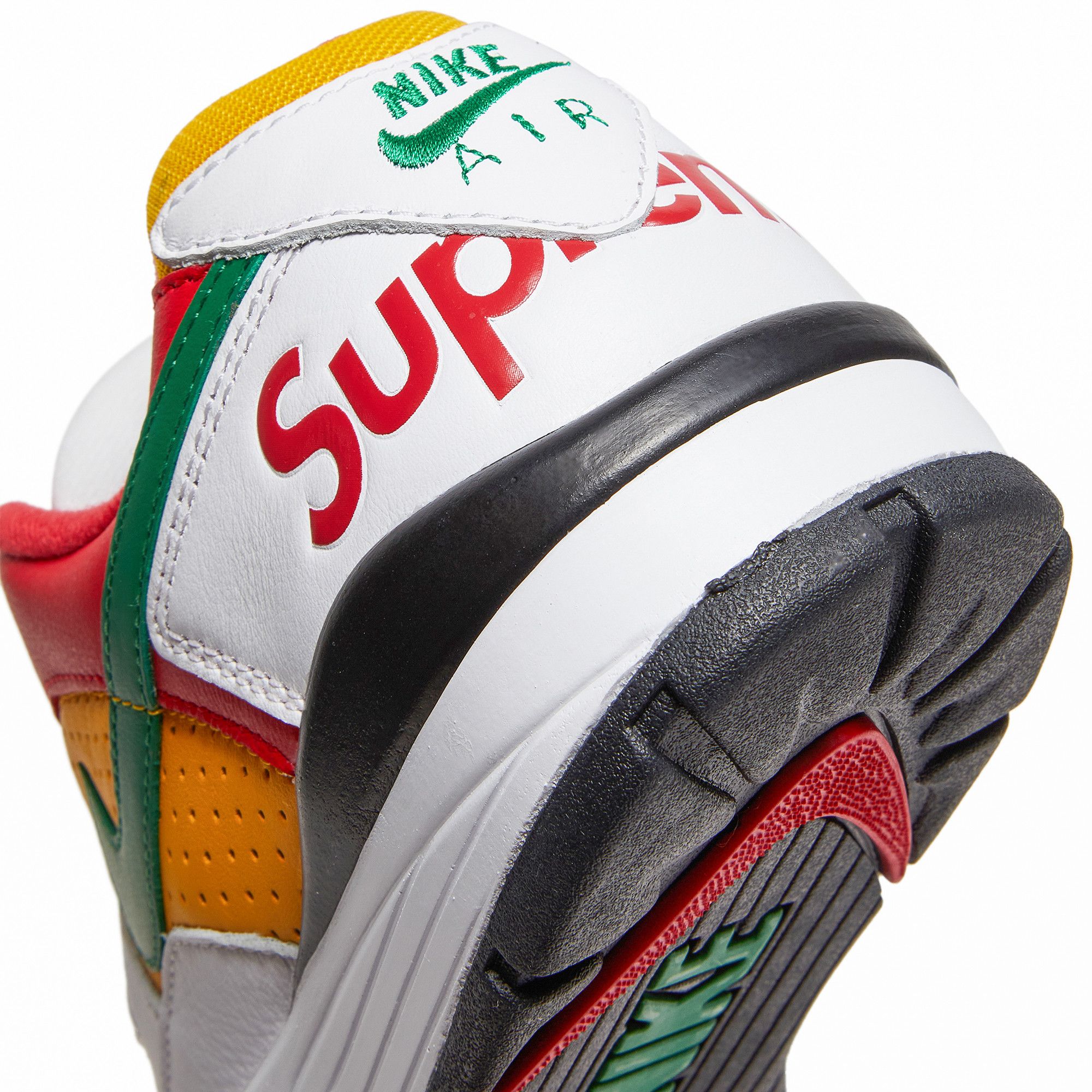 Supreme x nike trainers online