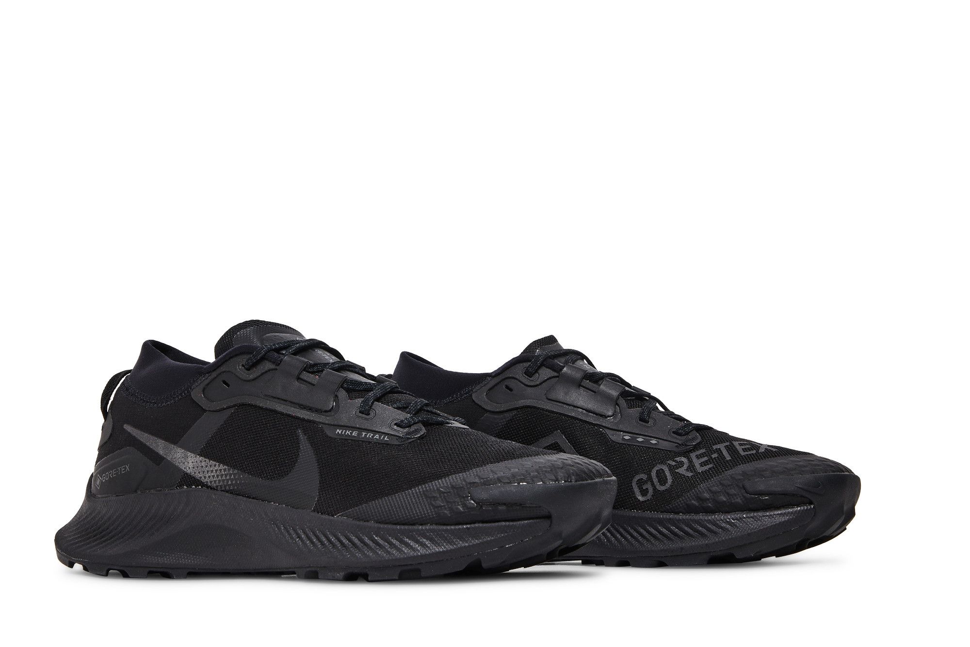 nike pegasus trail 2 triple black