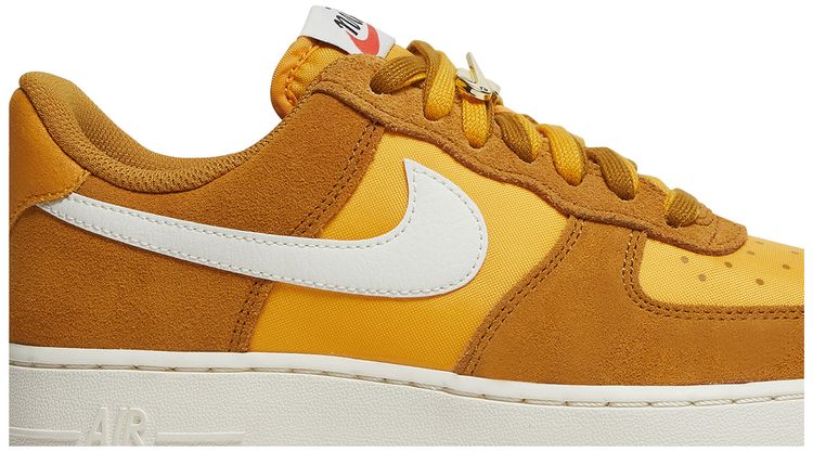 Nike Wmns Air Force 1 07 SE First Use   University Gold Gum