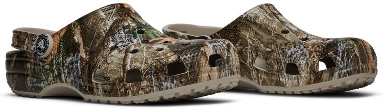 thisisneverthat x Realtree x Crocs Classic Clog Edge Camo Walnut