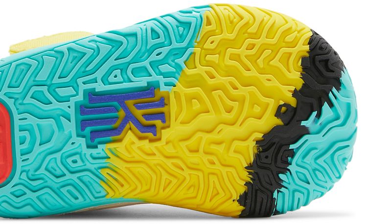 Nike Kyrie 7 TD 1 World 1 People