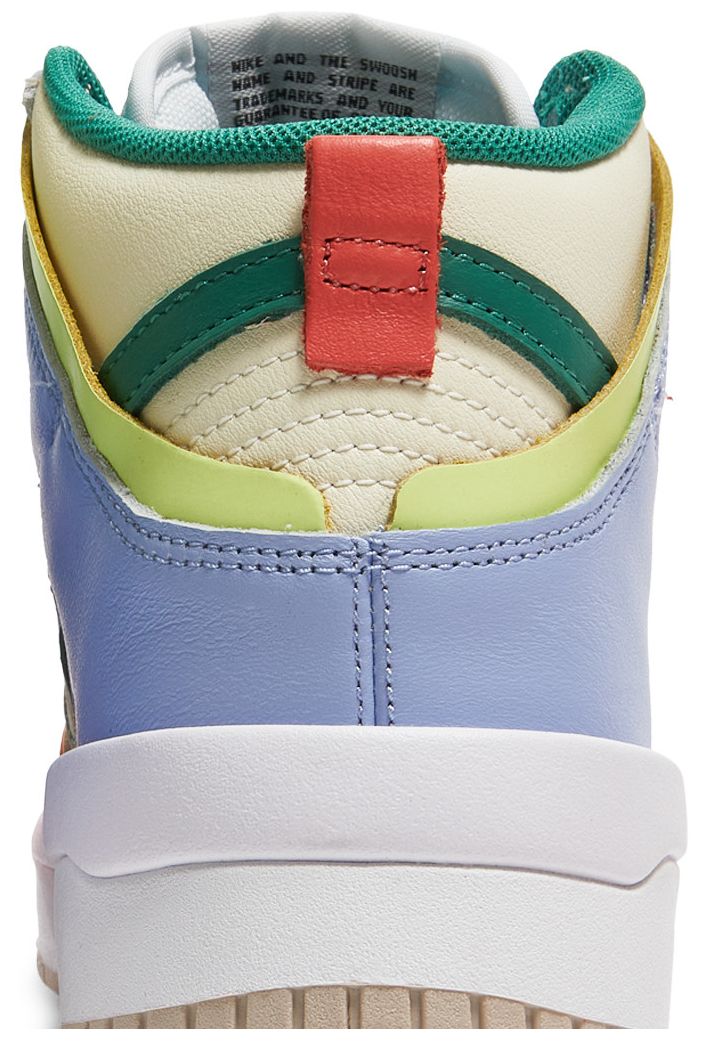 Nike Wmns Dunk High Rebel Cashmere Coral