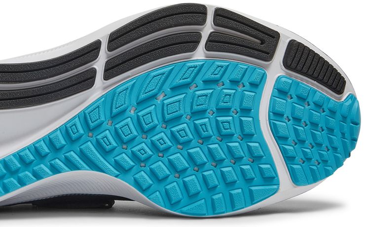 Nike Air Zoom Pegasus 38 FlyEase Extra Wide Black Metallic Silver