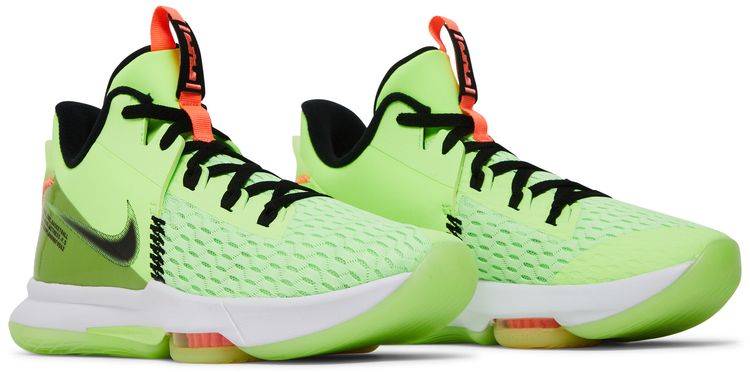 Nike LeBron Witness 5 Grinch