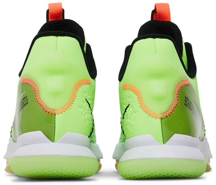 Nike LeBron Witness 5 Grinch