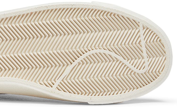 Nike Blazer Mid 77 Desert Berry