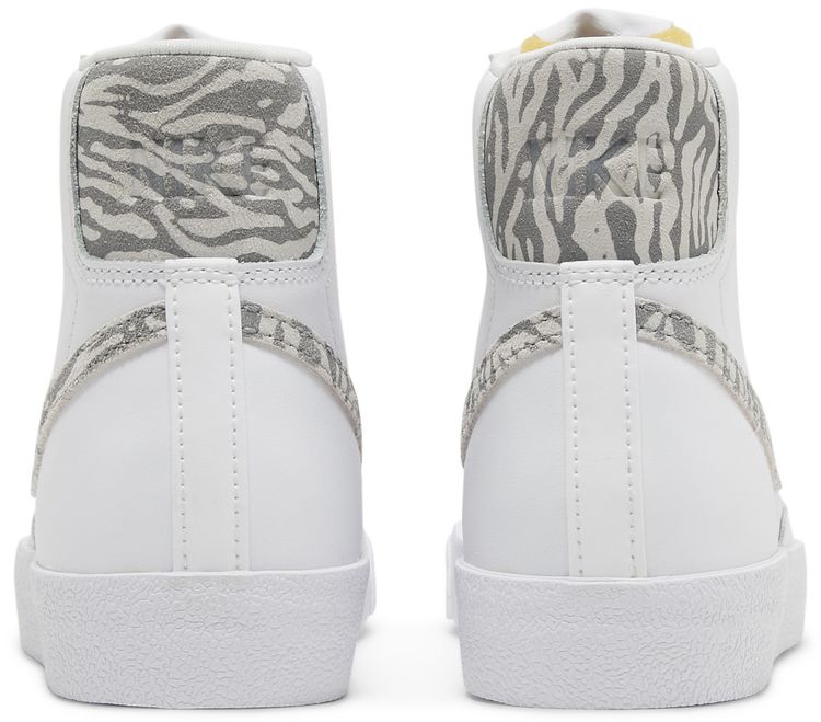 Nike Wmns Blazer Mid 77 SE Zebra