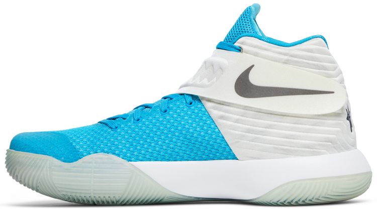 Nike Kyrie 2 Christmas