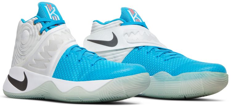 Nike Kyrie 2 Christmas