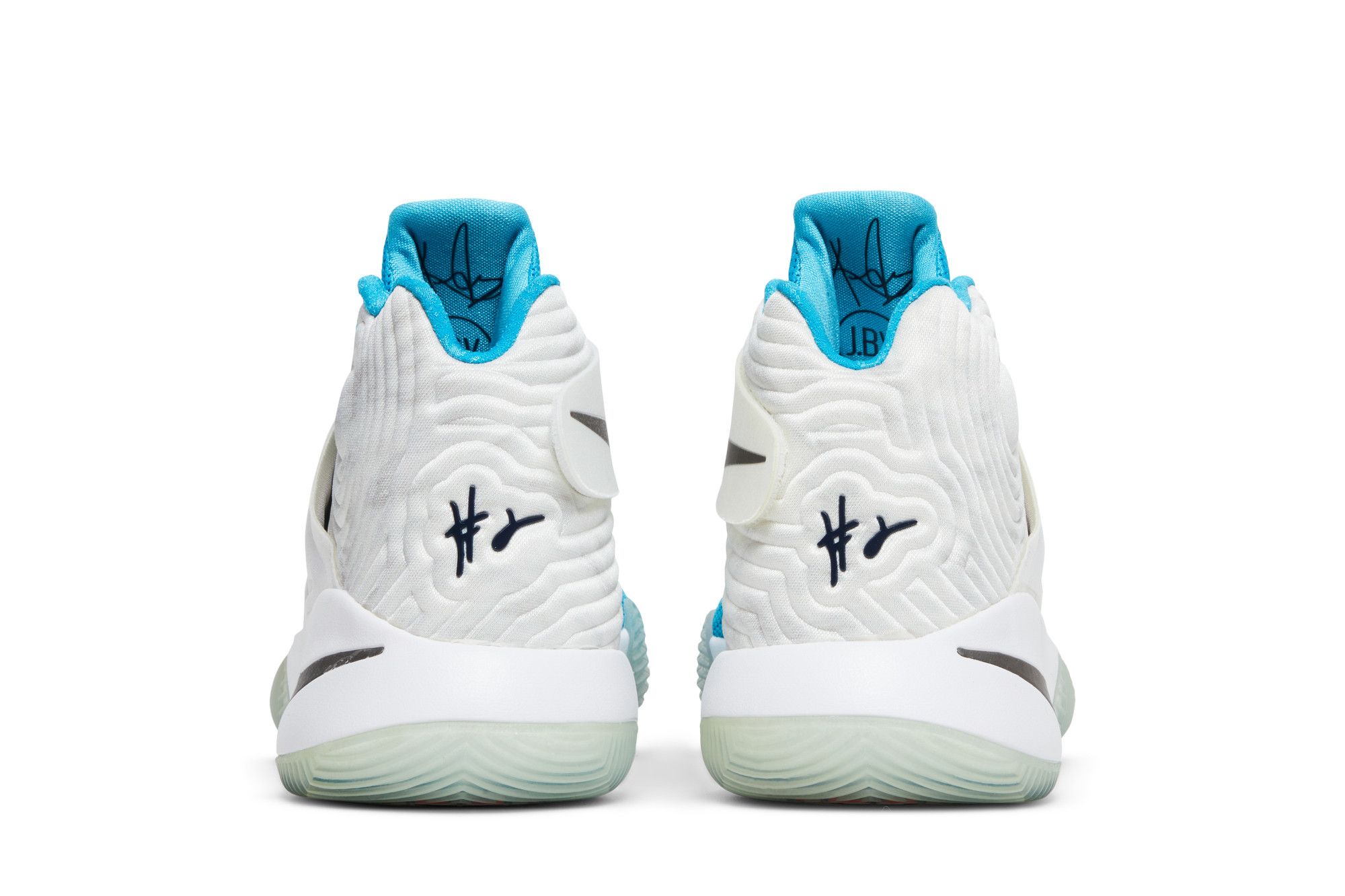 Size 11.0 Kyrie 2 Christmas